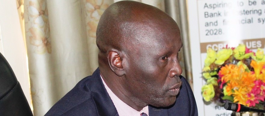 Central Bank Governor Dier Tong speaks to reporters in Juba on 19 July, 2019 (Radio Tamazuj)