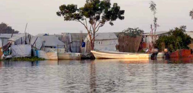 The banks of the Nile River in the Wau Shilluk region, west of Malakal, capital of Upper Nile State, November 2014. [Photo: The Niles]