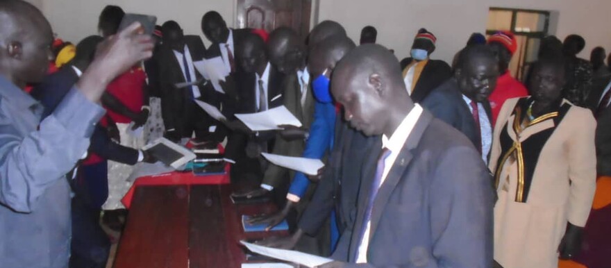 SPLM county secretaries' swearing-in ceremony in Rumbek, Lakes State on 11 Jan 2022. [Photo: Radio Tamazuj]