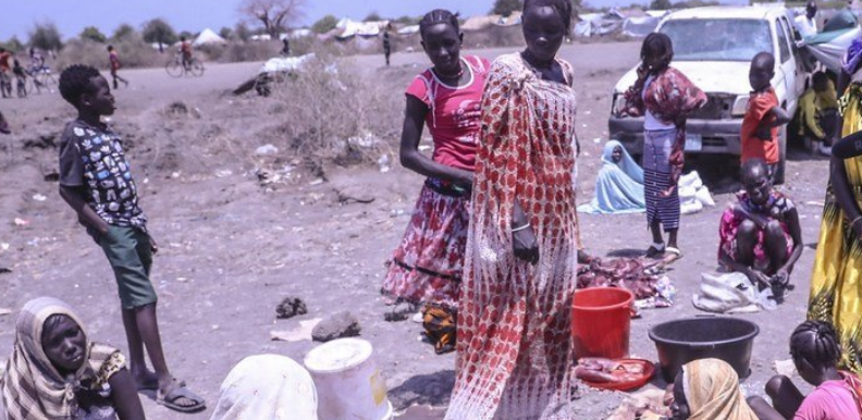 Women at a market in Pibor. (UN photo)