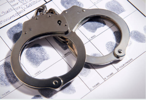https://radiotamazuj.org/uploads/cache/article_detail_image/uploads/media/6242cd2b15544/cuffs.png