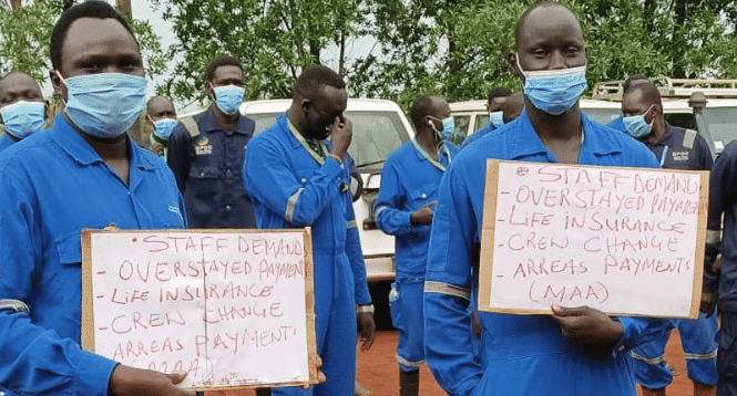 Oil workers at a past strike. (Photo: courtesy)