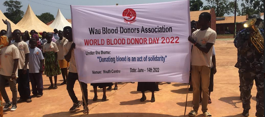 The Wau blood donors association marched during World Blood Donors Day. (Radio Tamazuj photo)