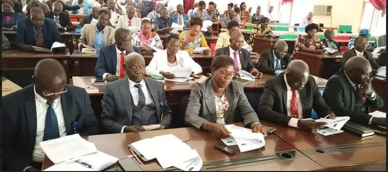 Eastern Equatoria State Legislative Assembly members during the closing of the session.  (Photo: Radio Tamazuj)