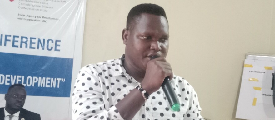 David Nayee Lomor, the newly elected leader of the Eastern Equatoria youth union, speaking to the youth in Torit town on 29th September (Radio Tamazuj)
