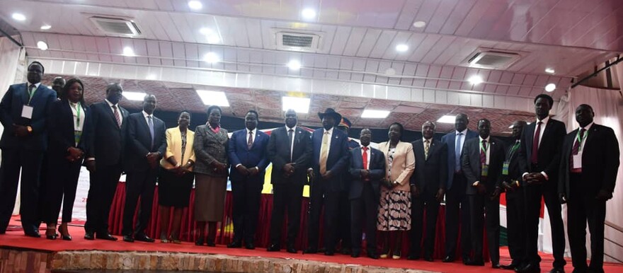 President Salva Kiir poses with governors at the 6th Governors' Forum at Freedom Hall in Juba on 22 November 2022. [Photo: Radio Tamazuj]