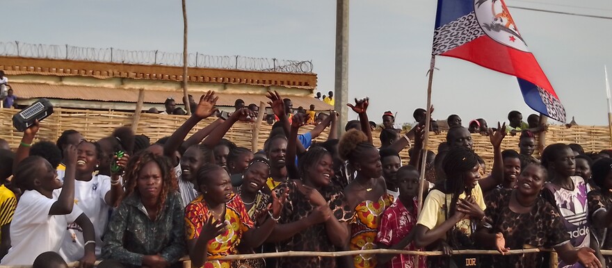 A section of football spectators at the Kuajok Freedom Square in Warrap State on 01 December 2022. [Photo: Radio Tamazuj]