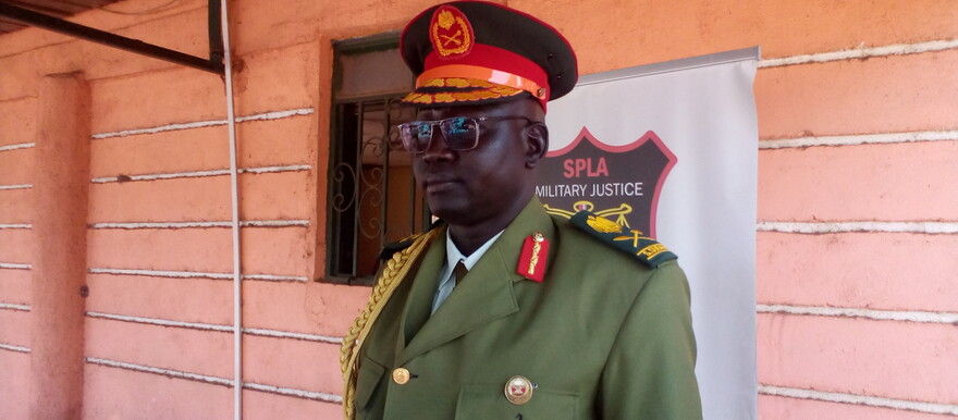 Maj. Gen. Lul Ruai Koang, spokesman of the South Sudan People’s Defense Forces (SSPDF) speaking to reporters in Juba on Monday 23 January 2023. [Photo: Radio Tamazuj]