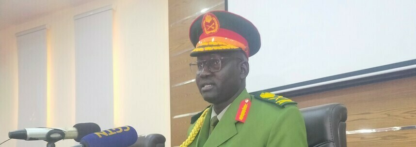 Maj. Gen. Lul Ruai Koang, spokesman of the South Sudan People’s Defense Forces (SSPDF) speaking to reporters in Juba on Tuesday, 10 January 2023 (Radio Tamazuj)