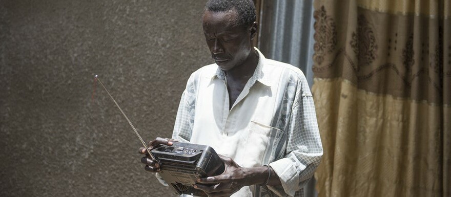 https://radiotamazuj.org/uploads/cache/article_detail_image/uploads/media/656c47cb8fc27/radio.jpg
