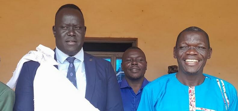 Lakes State Deputy Governor Dr. Isaiah Akol Mathiang Madia (L) and W. Equatoria State Governor Alfred Futuyo (R) in Yambio. (Photo: Radio Tamazuj)