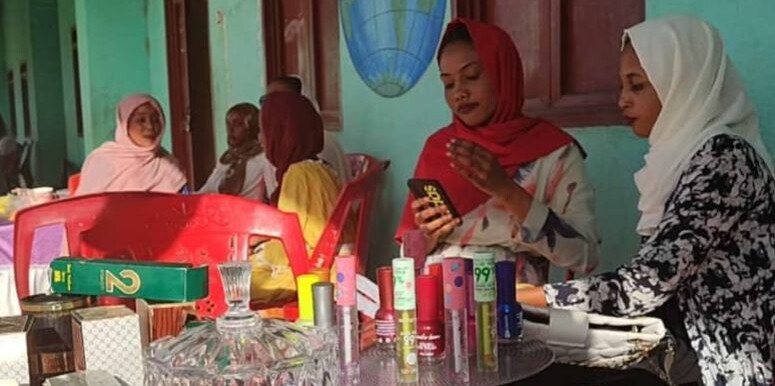 Ladies exhibit their wares at the bazaar in Nyala town on Thursday. (Photo: Radio Tamazuj)