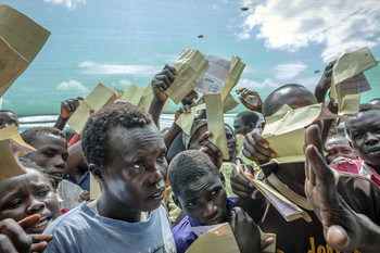 Photo: South Sudanese refugees demand to be registered at Imvepi reception centre in Arua district in Northern Uganda. (UNHCR/Jiro Ose)