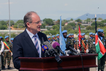 File photo: David Shearer delivers remarks during International Peacekeepers Day celebrations in Juba on May 29, 2017. (UNMISS)