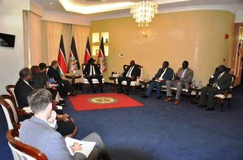File photo: Members of the US delegation meet with President Kiir in Juba, June 1, 2017.