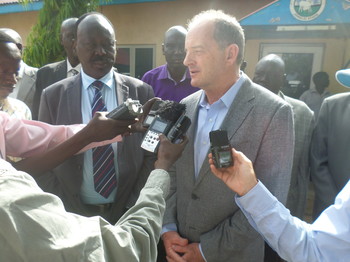 File photo: David Shearer speaks to reports after meeting Jonglei governor in Bor town on 9 June, 2017. (Radio Tamazuj)
