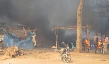 File photo: A fire at Yida refugee camp, South Sudan, March 2014 (Radio Tamazuj)