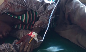 Photo: A man injured during the inter-clan fighting in Kakuma (Radio Tamazuj)