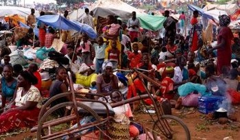 Displaced people at the Wau UNMISS base. Photo: IOM