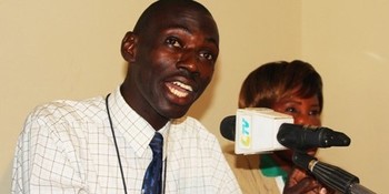 File photo: South Sudanese activist Edmund Yakani speaks in Juba (Radio Tamazuj)