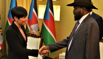 South Sudanese President Salva Kiir shakes hands with the Norwegian foreign minister Ine Marie Eriksen in Juba on 6 November, 2018. Photo: South Sudan Presidential Press Unit.