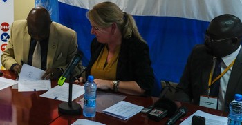 Photo: UNDP Country Director Kamil Kamaluddeen and Netherlands Ambassador Janet Alberda sign a new agreement to support youth employment and empowerment in South Sudan at UNDP’s office on 15 November 2018.
