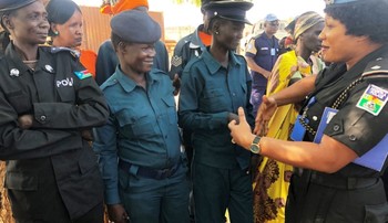 Female police officers serving with UNMISS are empowering their South Sudanese counterparts in Bentiu.(Photo UNMISS)