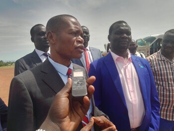 National Public Service Minister Joseph Bangasi Bakosoro (Left) EES minister of information Patrick Oting Cyprian in Torit 18 October 2021. [Photo: Radio Tamazuj]