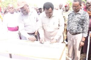 Governor Jadalla donates SSP 50M for construction of secondary school in Yei